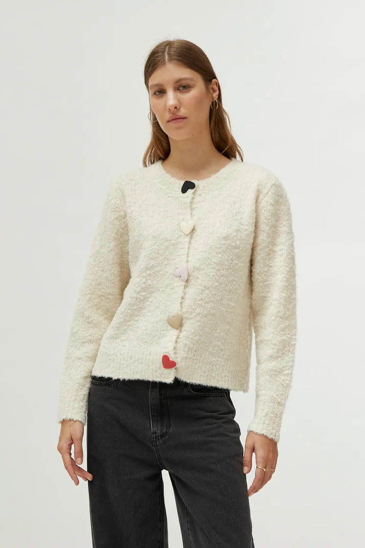 Cardigan bianco con dettaglio cuori grandi