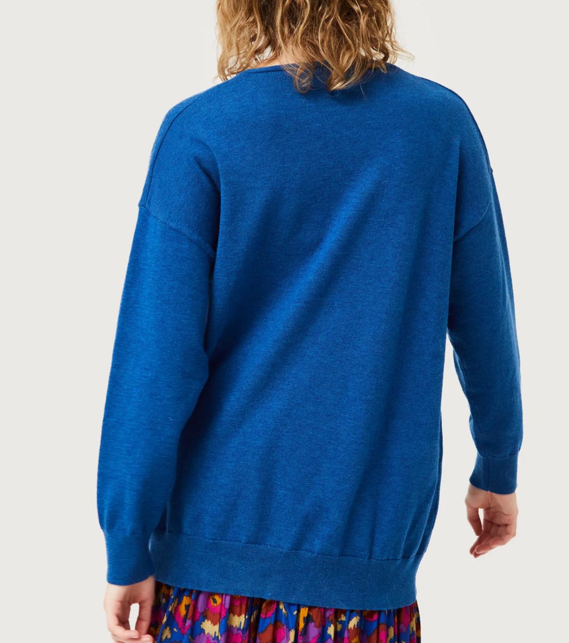 Maglione blu con scollo a V